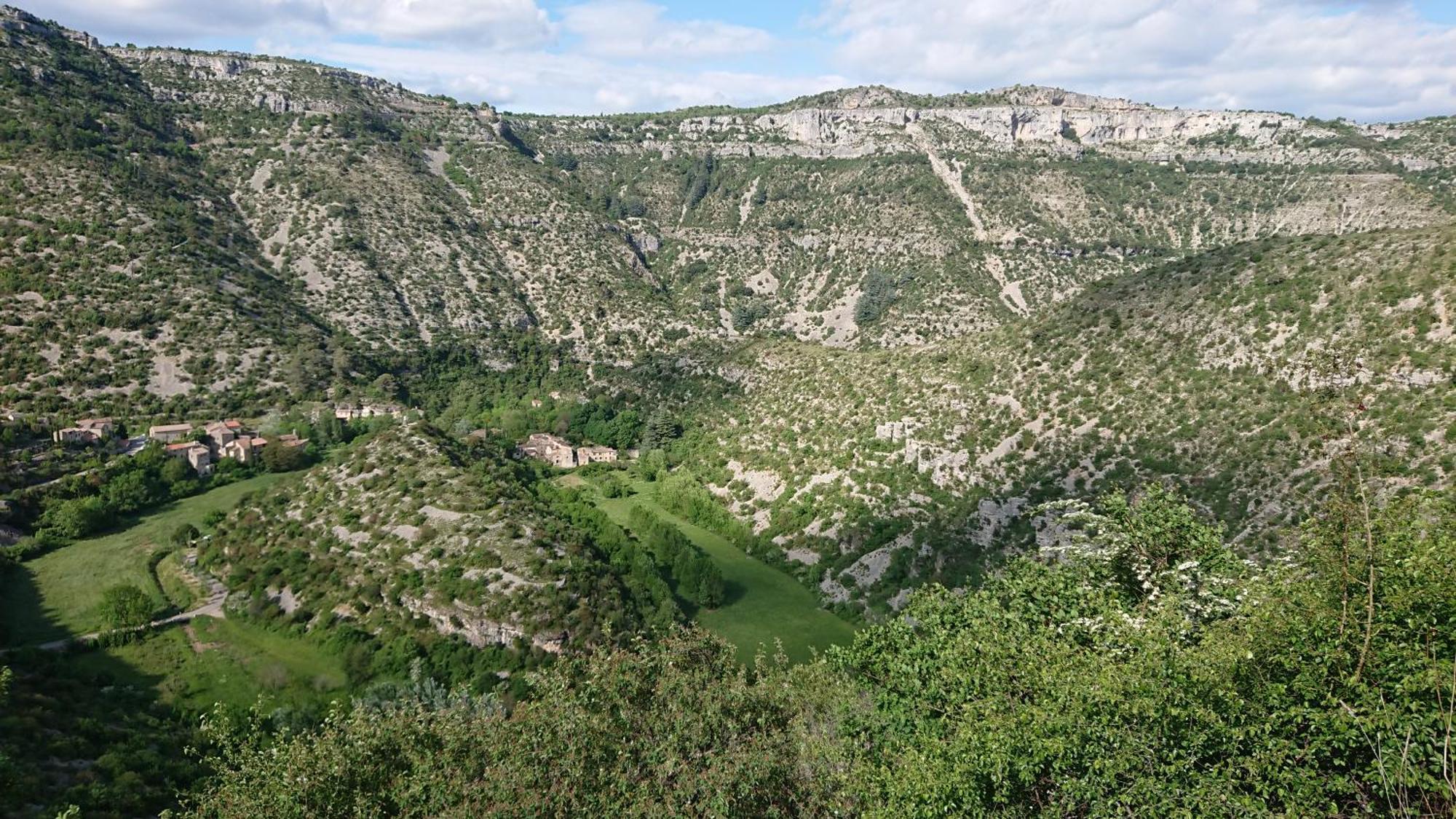 Gite En Cevennes Du Sud, Bergerie Restauree Au Rez De Jardin D'Une Bastide Avec Piscine, Vue Exceptionnelle, Authenticite Et Confort Saint-Laurent-le-Minier Bagian luar foto